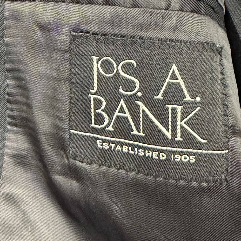 Jos A Bank 2-Piece Suit Mens 42R 36x29 100% WOOL Pleated Cuffed Solid Black - Picture 5 of 16